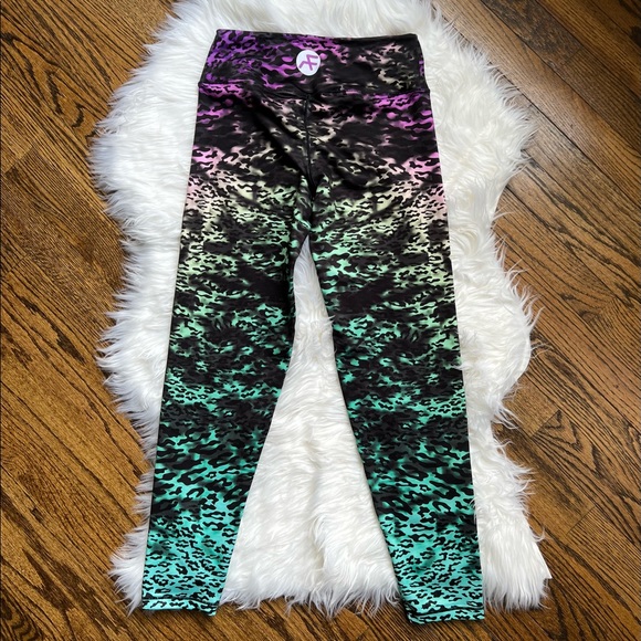 Activefit Cheetah Print Leggings - Picture 2 of 5